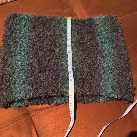 Handmade wool blend snood - Picture 14 of 14